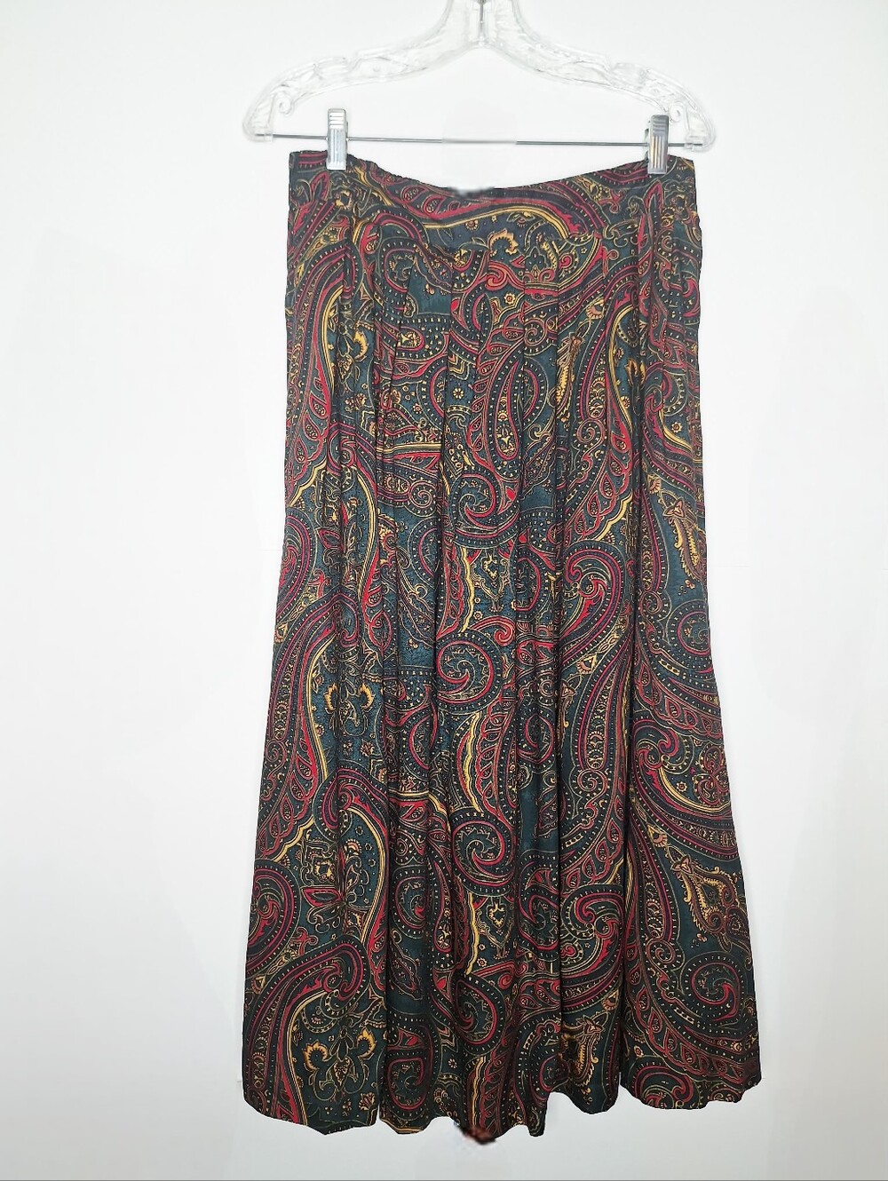 Vtg. Justin B. Jones"Pleats & Dark Paisleys"Old Money,Quite Luxury,A-line Skirt.